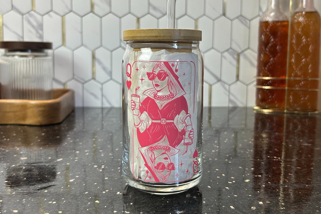 Queen of Hearts: 16oz Glass Can Cup